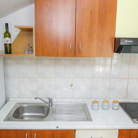 Lucky Luke Pool Apartments Novalja Cameră foto